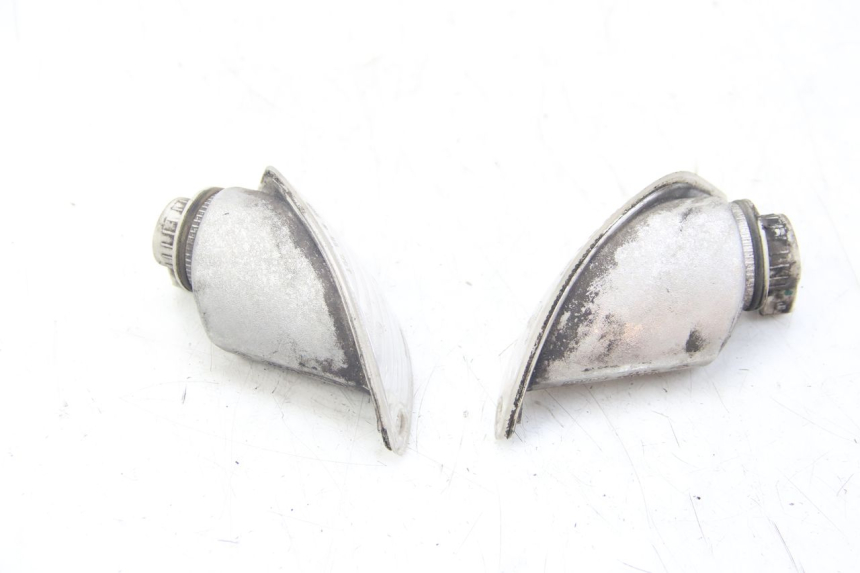 photo de KIERUNKOWSKAZ PRZEDNI PIAGGIO VESPA S 2T 50 (2007 - 2014) - Stan powierzchni