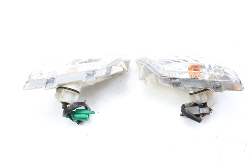 photo de KIERUNKOWSKAZ PRZEDNI YAMAHA XMAX X-MAX 125 (2006 - 2009) - Zoom stanu zużycia