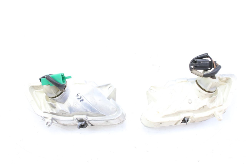 photo de KIERUNKOWSKAZ PRZEDNI YAMAHA XMAX X-MAX 125 (2006 - 2009) - Inny kąt widzenia