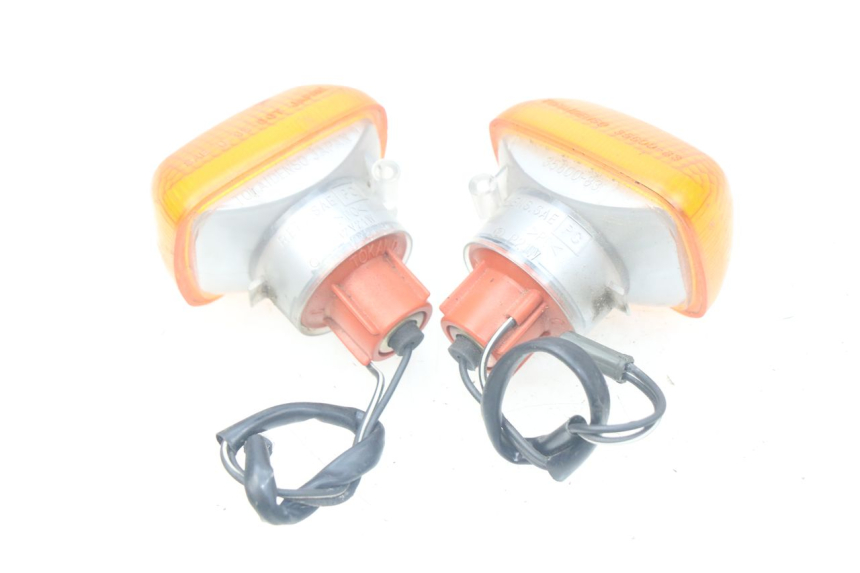 photo de KIERUNKOWSKAZ PRZEDNI SUZUKI XF FREEWIND 650 (1997 - 2003) - Inny kąt widzenia