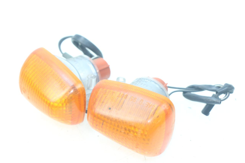 photo de KIERUNKOWSKAZ PRZEDNI SUZUKI XF FREEWIND 650 (1997 - 2003) - Zbliżenie techniczne