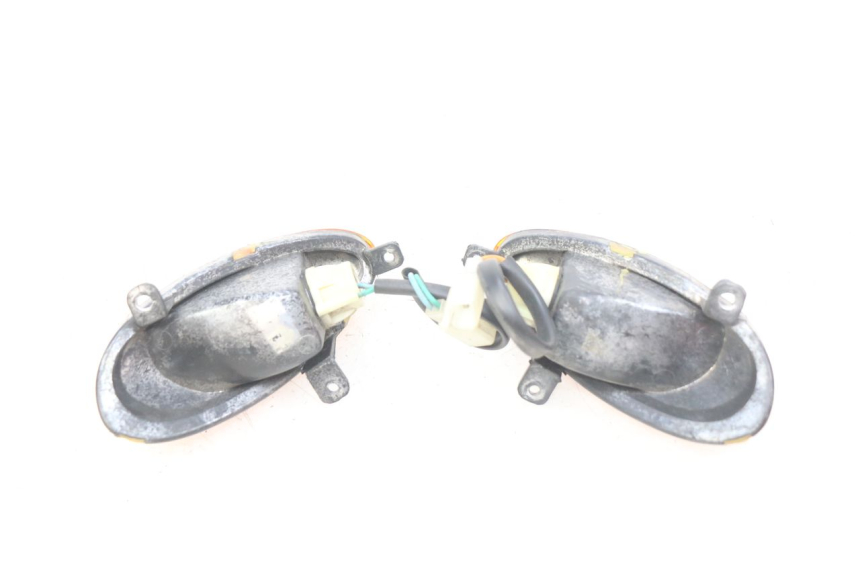 photo de KIERUNKOWSKAZ PRZEDNI YIYING YY50QT-10 50 (2007 - 2022) - Zbliżenie techniczne