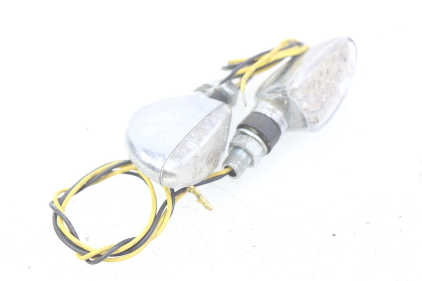 photo de KIERUNKOWSKAZ PRZEDNI KAWASAKI ZEPHYR 1100 ( - 1995) - Widok ogólny