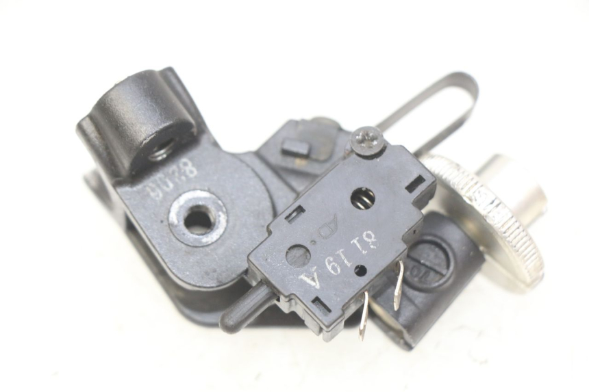 photo de DŹWIGNIA SPRZĘGŁA HONDA CB R 1000 (2018 - 2023) - Zbliżenie techniczne