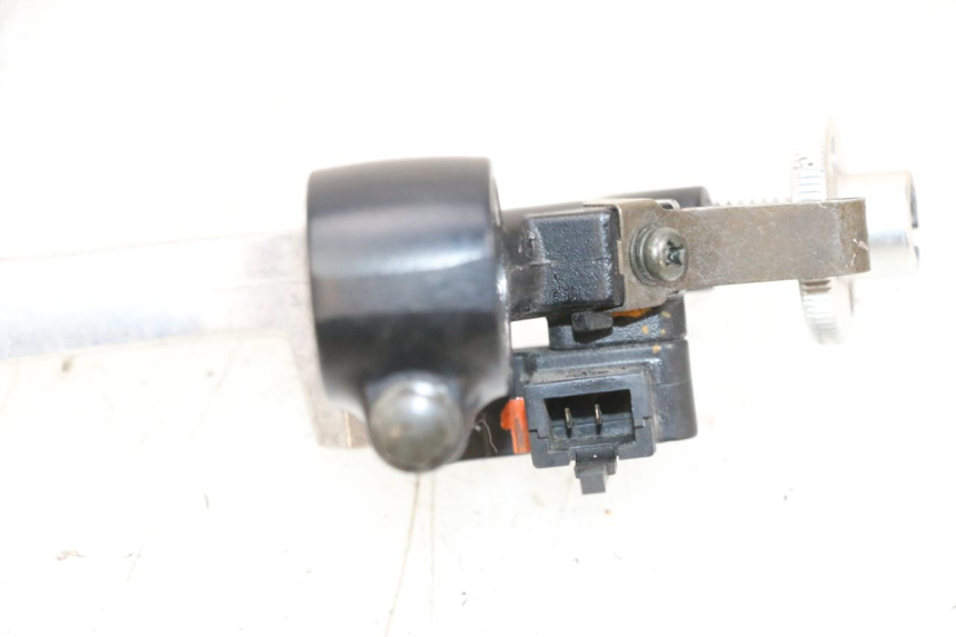 photo de DŹWIGNIA SPRZĘGŁA SUZUKI GSXR GSX-R 1000 (2003 - 2004) - Szczegół części