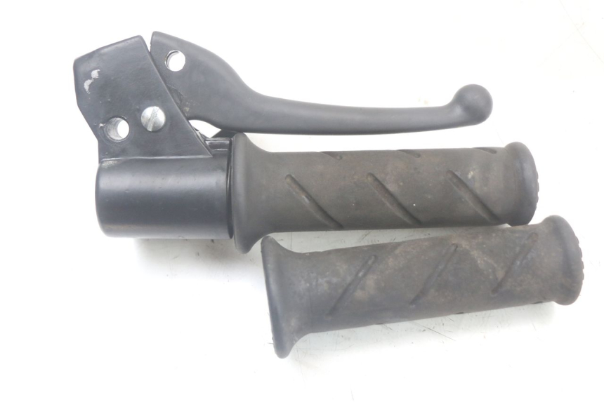 photo de DŹWIGNIA HAMULCA PRAWA PEUGEOT 103 VOGUE VS2 50 (2004 - 2017) - Szczegół części