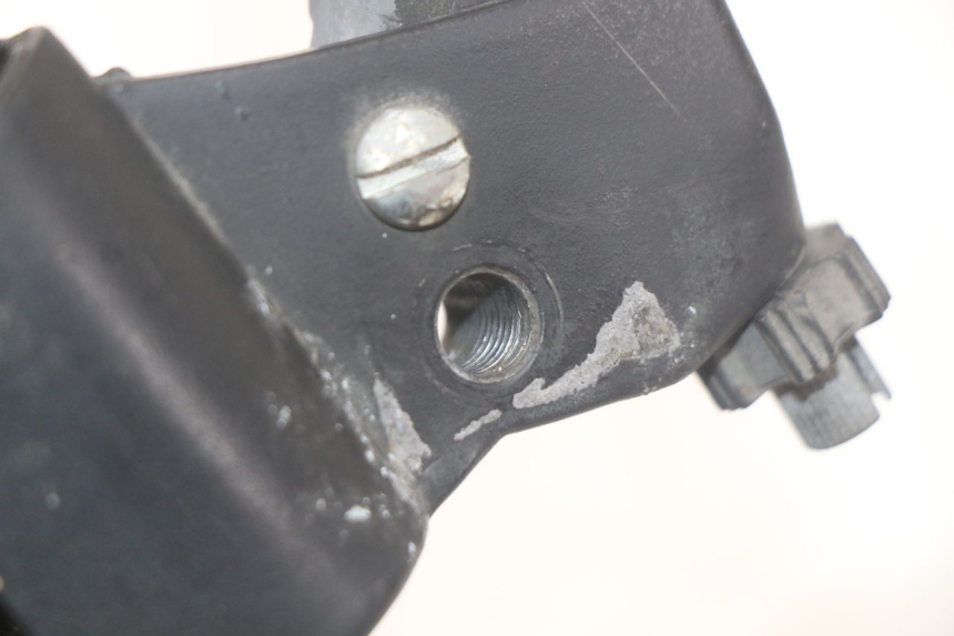 photo de DŹWIGNIA HAMULCA LEWA PEUGEOT 103 VOGUE VS2 50 (2004 - 2017) - Zbliżenie techniczne