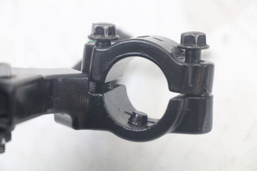 photo de DŹWIGNIA HAMULCA LEWA KYMCO AGILITY 4T 50 (2018 - 2022) - Zbliżenie techniczne