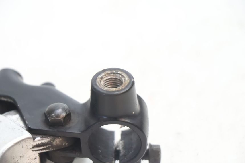 photo de LEWAREK HAMULCA LEWY SUZUKI GSR 600 (2005 - 2012) - Inny kąt widzenia