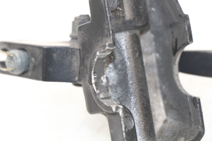 photo de DŹWIGNIA HAMULCA LEWA PEUGEOT KISBEE 4T 50 (2010 - 2017) - Inny kąt widzenia