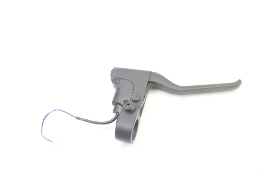 photo de DŹWIGNIA HAMULCA LEWA XIAOMI MI PRO 2 1 - Zbliżenie techniczne