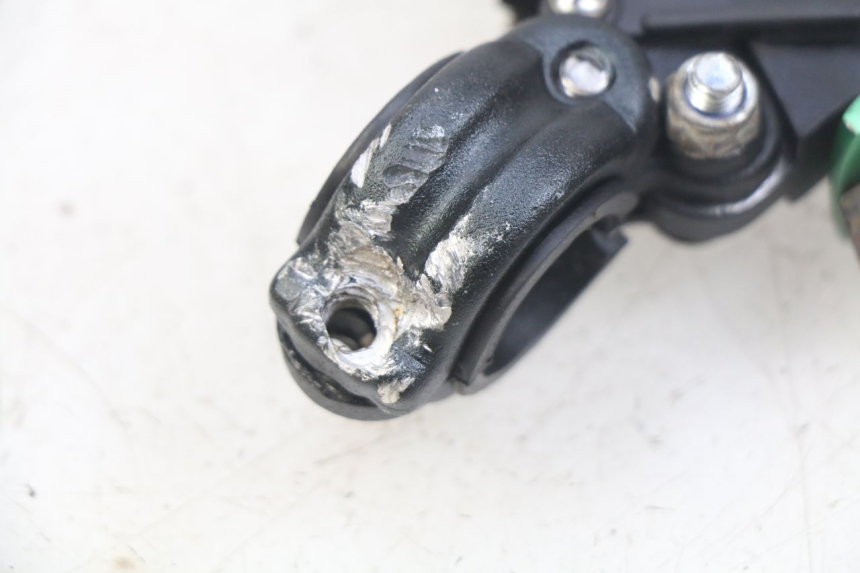 photo de DŹWIGNIA HAMULCA LEWA YCF PILOT 125 - Zoom stanu zużycia