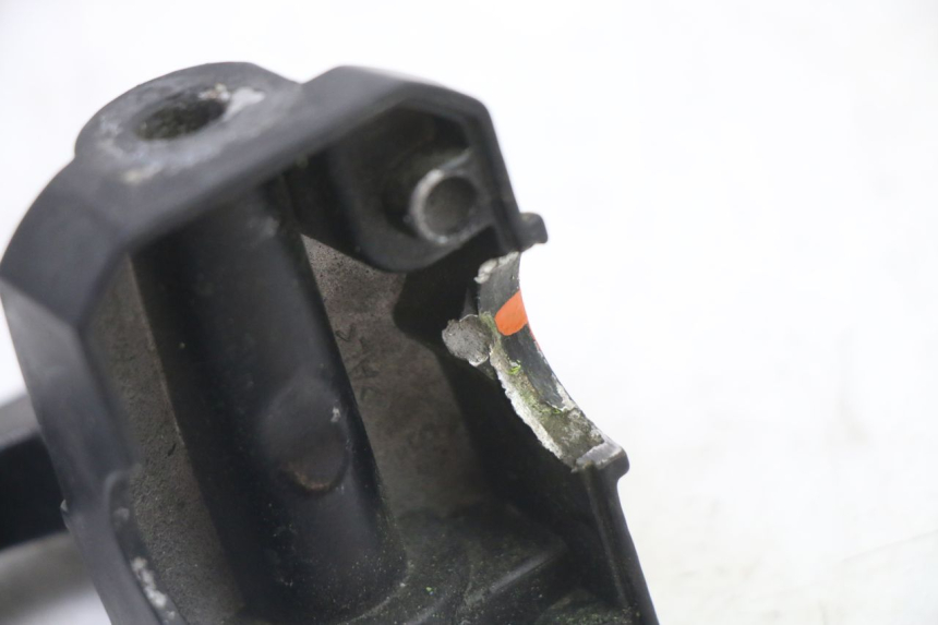 photo de DŹWIGNIA HAMULCA LEWA PEUGEOT STREETZONE I NAKED 2T 50 (2018 - 2020) - Zbliżenie techniczne