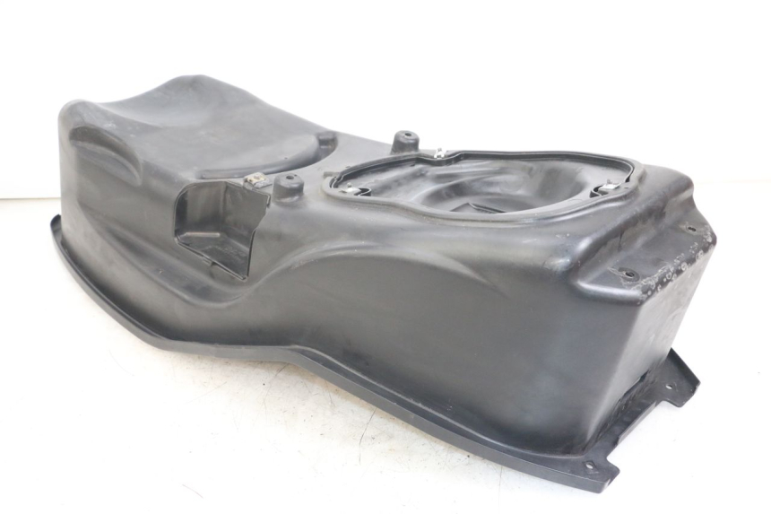 photo de KUFER POD SIEDZENIEM QUADRO 3D S 350 (2013 - 2018) - Zoom stanu zużycia