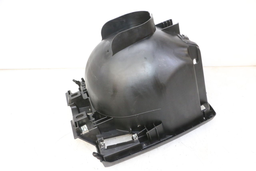 photo de KUFER POD SIEDZENIEM QUADRO 4 4D 350 (2015 - 2018) - Zoom stanu zużycia