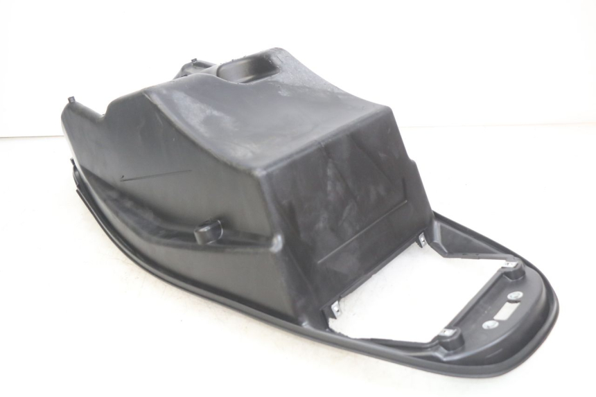 photo de KUFER POD SIEDZENIEM KYMCO AGILITY 16+ 4T 50 (2018 - 2023) - Inny kąt widzenia