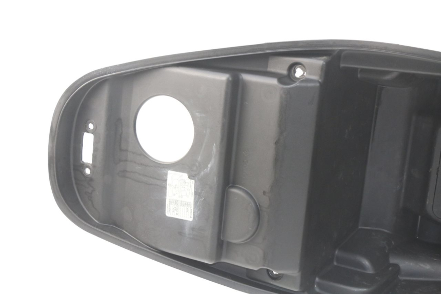 photo de KUFER POD SIEDZENIEM KYMCO AGILITY CITY 4T 50 (2008 - 2016) - Punkty mocowania