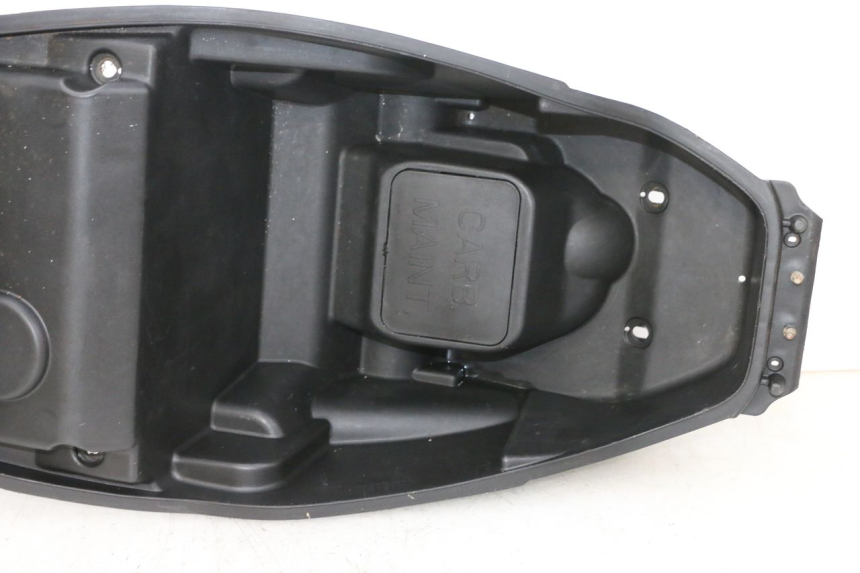 photo de KUFER POD SIEDZENIEM KYMCO AGILITY CITY 4T 50 (2008 - 2016) - Stan powierzchni