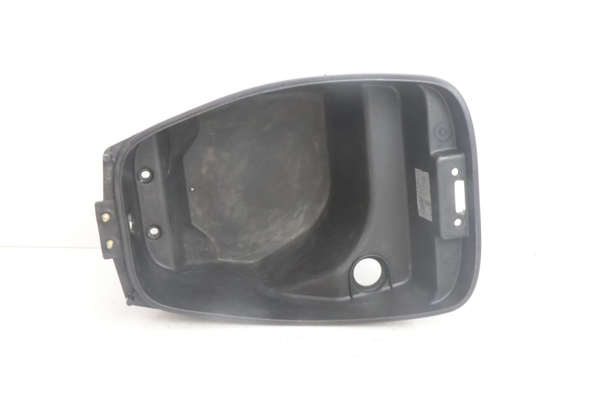 photo de KUFER POD SIEDZENIEM KYMCO AGILITY FR 2T 50 (2012 - 2017) - Zoom stanu zużycia