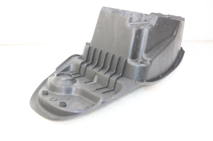 photo de KUFER POD SIEDZENIEM ECCITY ARTELEC 670 1 (2013 - 2017) - Zoom stanu zużycia