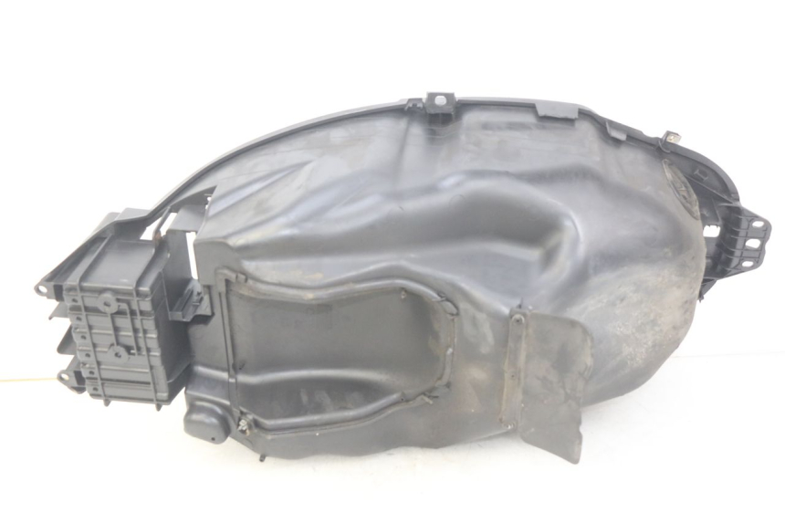 photo de KUFER POD SIEDZENIEM PIAGGIO BEVERLY 125 (2010 - 2015) - Szczegół części