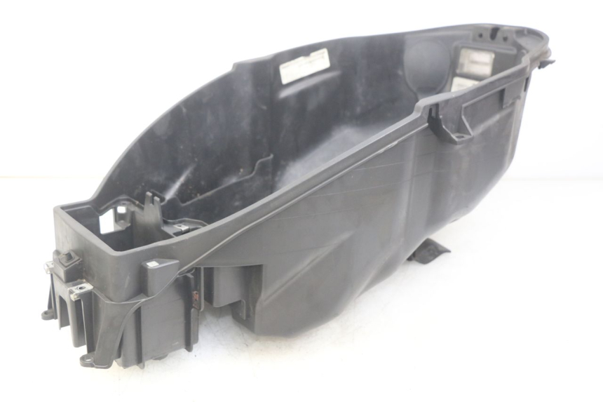 photo de KUFER POD SIEDZENIEM PIAGGIO BEVERLY 125 (2010 - 2015) - Inny kąt widzenia