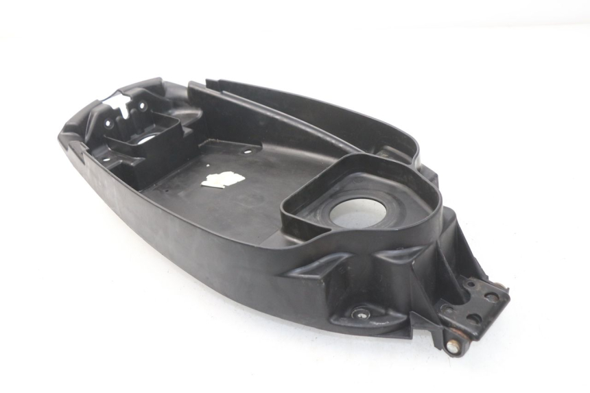 photo de KUFER POD SIEDZENIEM MBK BOOSTER SPIRIT 50 (2004 - 2017) - Zoom stanu zużycia