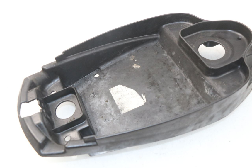 photo de KUFER POD SIEDZENIEM MBK BOOSTER SPIRIT 50 (2004 - 2017) - Szczegół części