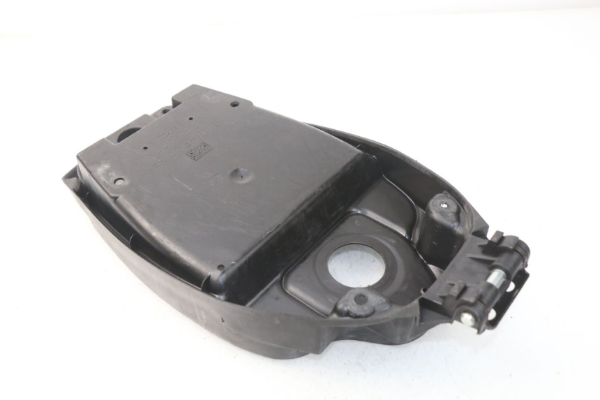 photo de KUFER POD SIEDZENIEM MBK BOOSTER SPIRIT NAKED 50 (2004 - 2017) - Zoom stanu zużycia