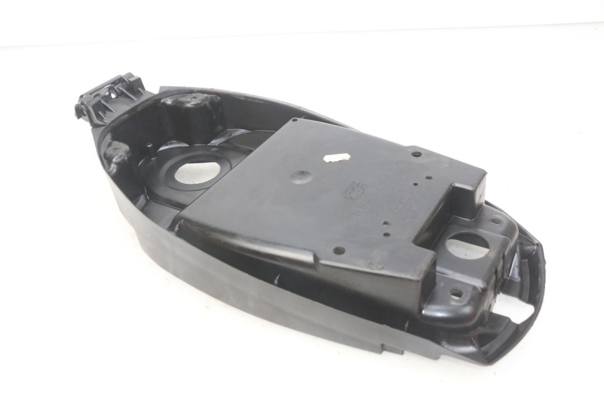 photo de KUFER POD SIEDZENIEM MBK BOOSTER SPIRIT NAKED 50 (2004 - 2017) - Zoom stanu zużycia