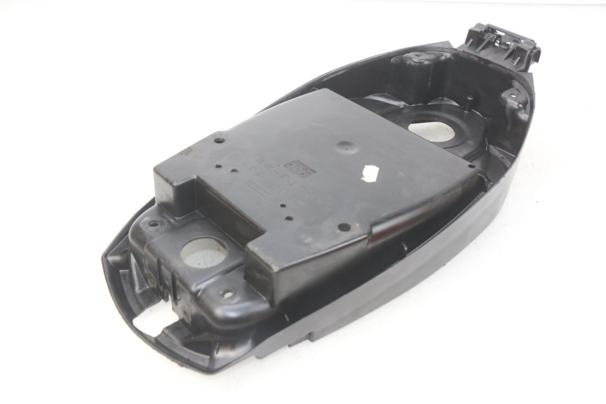 photo de KUFER POD SIEDZENIEM MBK BOOSTER SPIRIT NAKED 50 (2004 - 2017) - Inny kąt widzenia