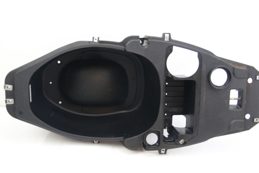 photo de KUFER POD SIEDZENIEM DERBI BOULEVARD 50 (2009 - 2006) - Zbliżenie techniczne