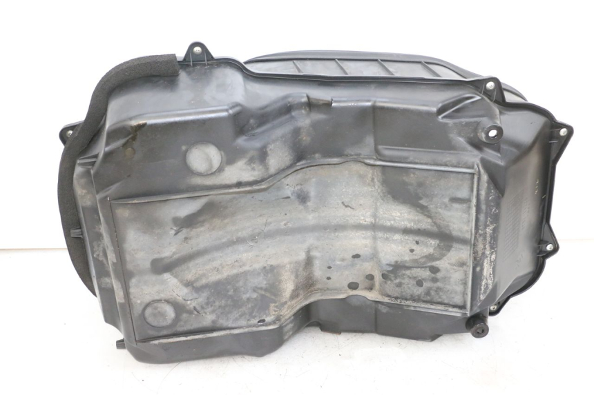 photo de KUFER POD SIEDZENIEM SUZUKI BURGMAN 650 (2013 - 2020) - Inny kąt widzenia