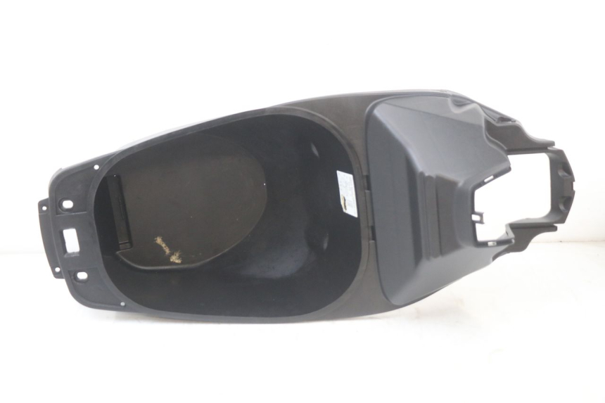 photo de KUFER POD SIEDZENIEM YAMAHA BW'S BWS 125 (2010 - 2013) - Zbliżenie techniczne