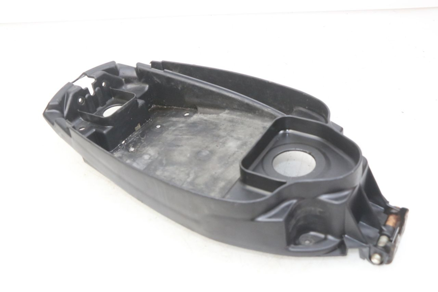 photo de KUFER POD SIEDZENIEM YAMAHA BW'S NAKED 50 (2008 - 2019) - Inny kąt widzenia