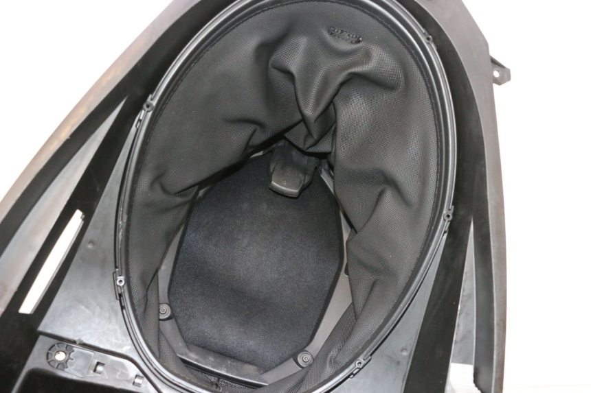 photo de KUFER SIEDZENIOWY BMW C SPORT 650 (2015 - 2021) - Szczegół części