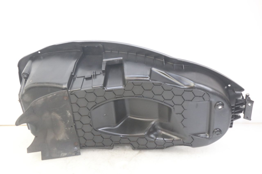 photo de KUFER POD SIEDZENIEM PEUGEOT CITYSTAR AIR 125 (2014 - 2017) - Zoom stanu zużycia