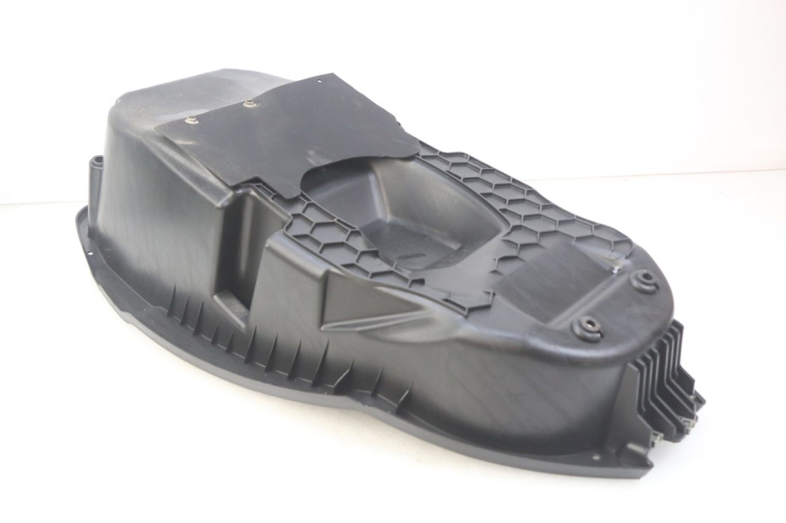 photo de KUFER POD SIEDZENIEM PEUGEOT CITYSTAR 125 (2011 - 2017) - Zoom stanu zużycia