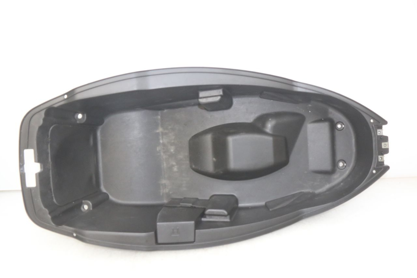 photo de KUFER POD SIEDZENIEM PEUGEOT CITYSTAR 125 (2011 - 2017) - Widok główny