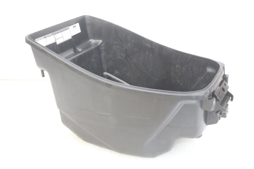 photo de KUFER POD SIEDZENIEM SYM CROX 4T 50 (2016 - 2023) - Zoom stanu zużycia