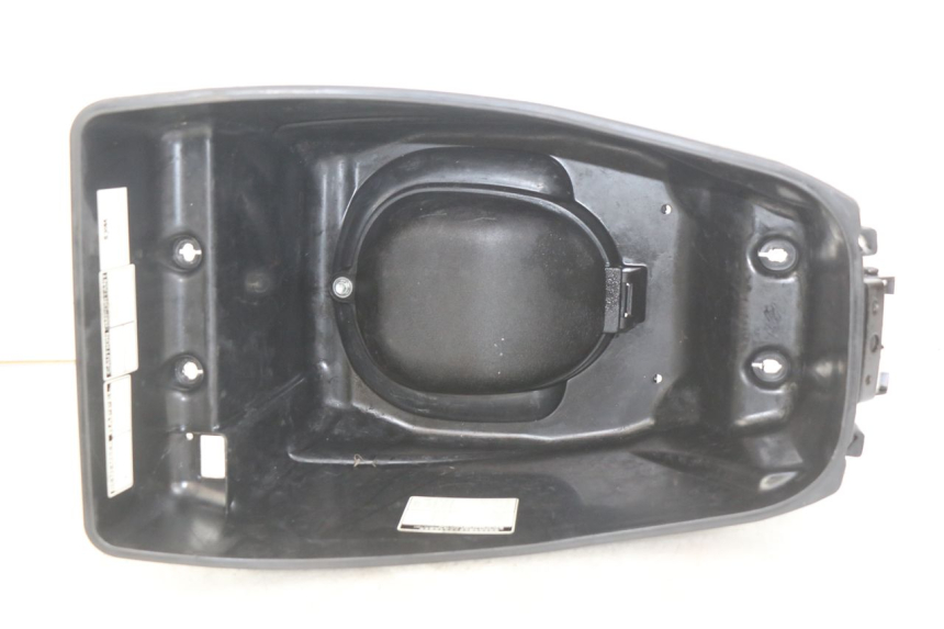 photo de KUFER POD SIEDZENIEM SYM CROX 4T 50 (2016 - 2023) - Inny kąt widzenia