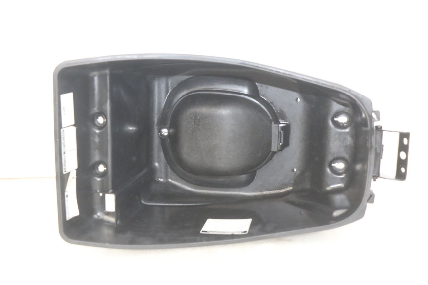 photo de KUFER POD SIEDZENIEM SYM CROX 4T 50 (2016 - 2023) - Inny kąt widzenia