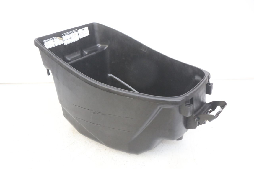 photo de KUFER POD SIEDZENIEM SYM CROX 4T 50 (2016 - 2023) - Zbliżenie techniczne