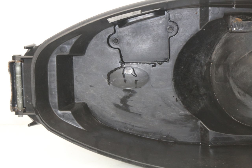 photo de KUFER POD SIEDZENIEM YAMAHA CYGNUS X 125 (2004 - 2007) - Punkty mocowania