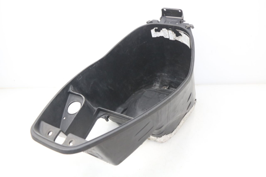 photo de KUFER POD SIEDZENIEM SYM DD 50 (2005 - 2011) - Zoom stanu zużycia