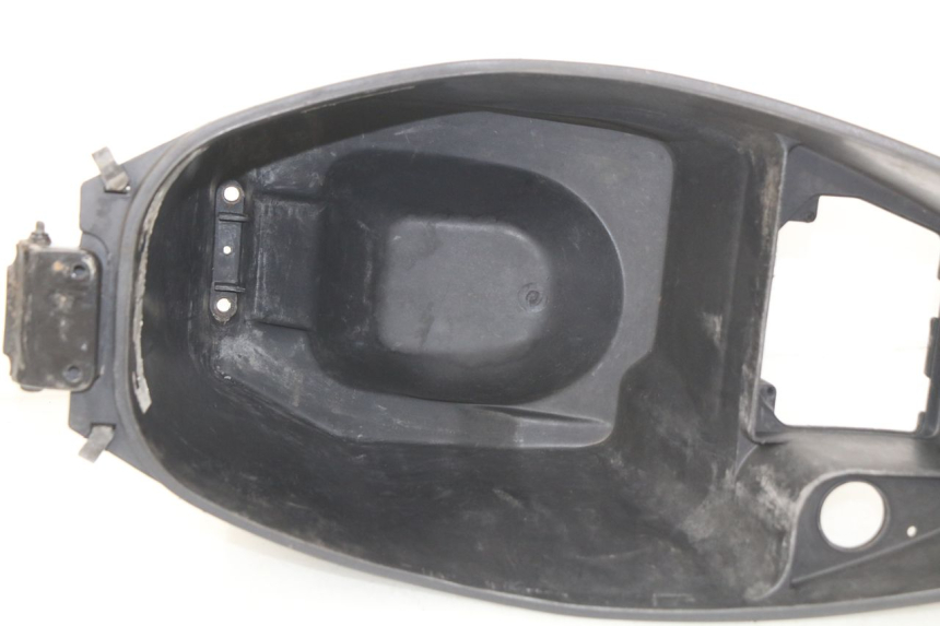 photo de KUFER POD SIEDZENIEM SYM DD 50 (2005 - 2011) - Widok ogólny