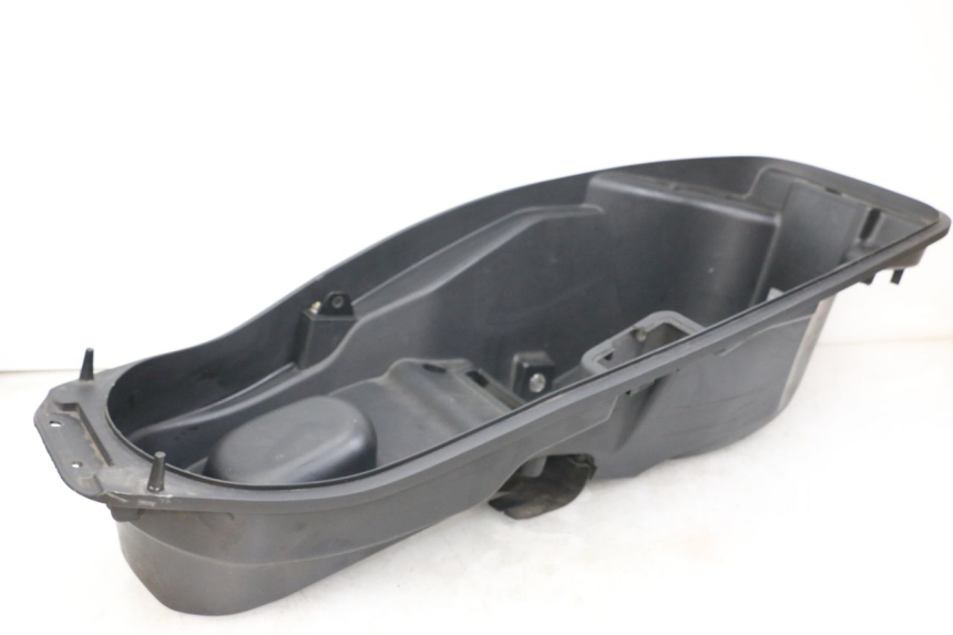 photo de KUFER POD SIEDZENIEM KYMCO DINK STREET 125 (2009 - 2014) - Inny kąt widzenia