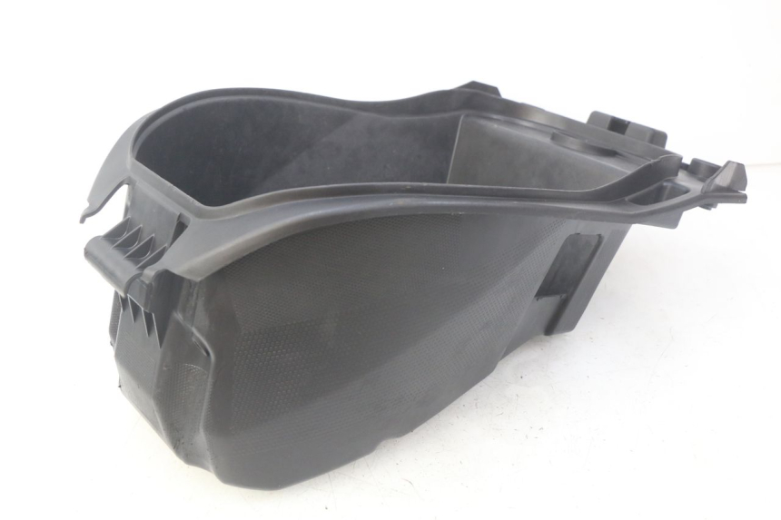 photo de KUFER POD SIEDZENIEM PEUGEOT DJANGO 2T 50 (2014 - 2019) - Zbliżenie techniczne