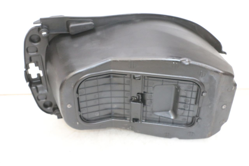 photo de KUFER POD SIEDZENIEM PEUGEOT DJANGO 4T 50 (2014 - 2019) - Szczegół części