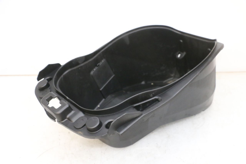 photo de KUFER POD SIEDZENIEM PEUGEOT DJANGO 4T 50 (2014 - 2019) - Zoom stanu zużycia